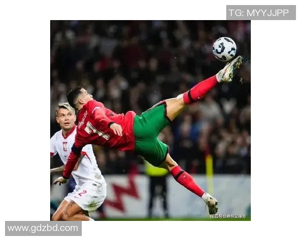 伤病困扰下的足球明星们如何从巅峰滑落到无奈退役的故事