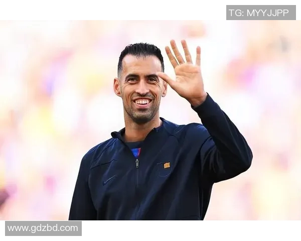 揭秘足球明星背后的生活与荣耀之路探寻他们的日常与梦想