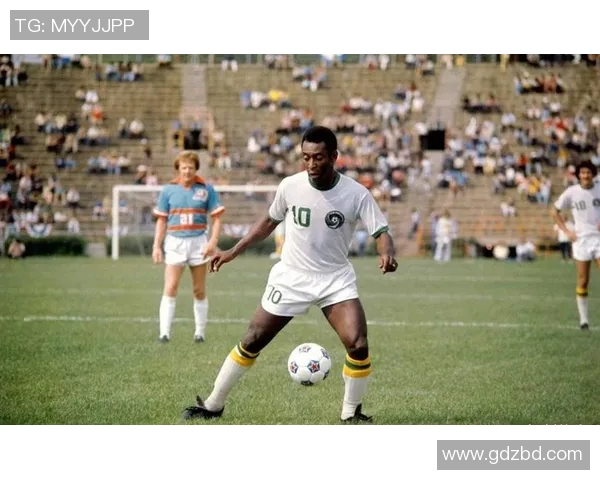 足球传奇贝利的经典瞬间与模型图片展现其辉煌足球生涯的魅力与影响